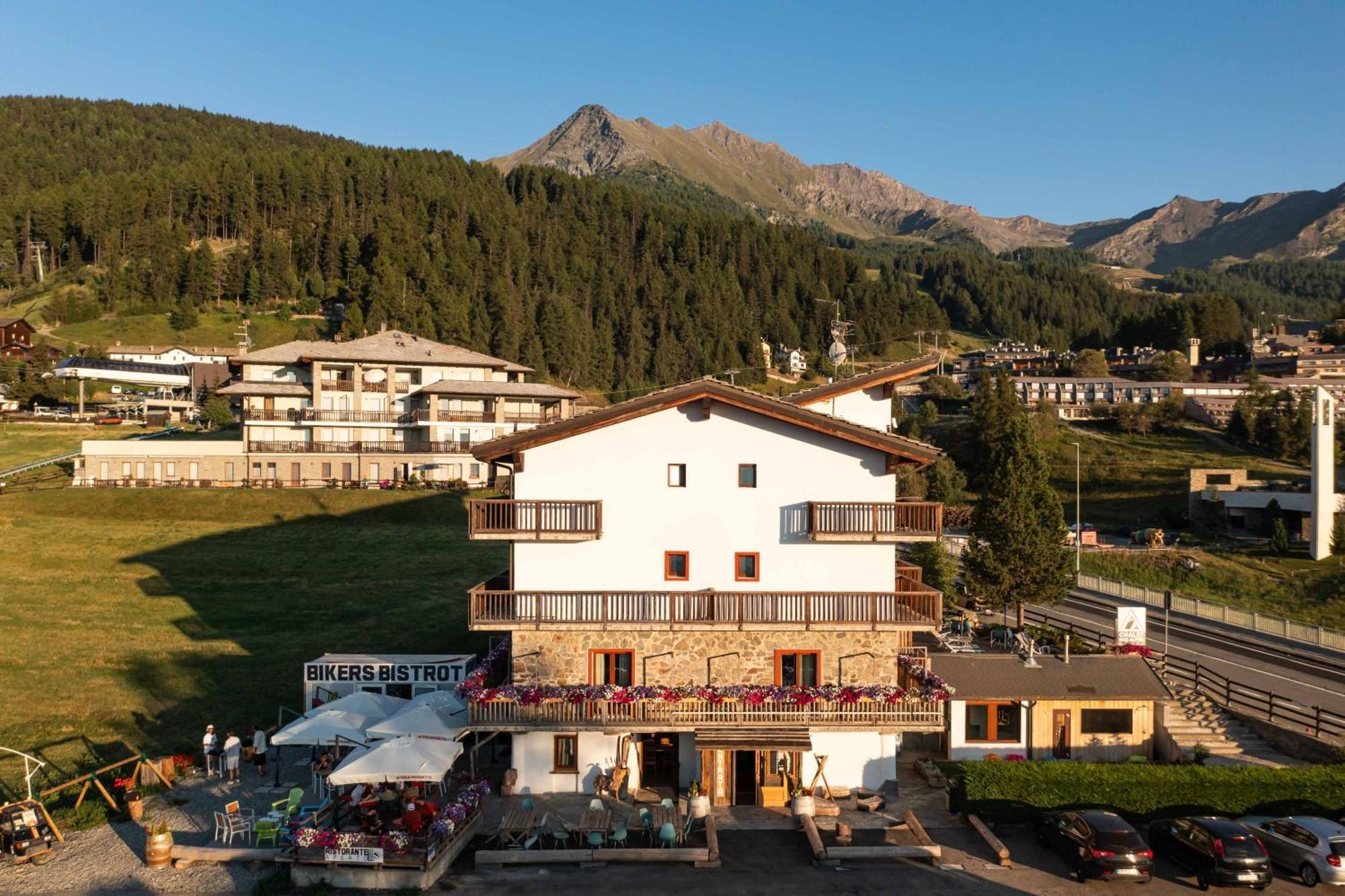 Chalet Des Alpes Грессан Экстерьер фото